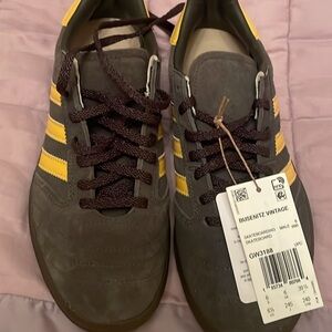 Adidas Busenitz Vintage Olive green Sneakers with Yellow Stripes